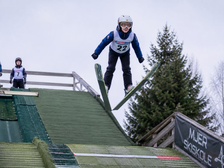 Sportovní gymnastika v tělocvičně