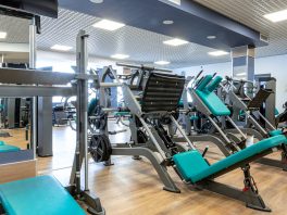 https://tjroznov.dev.smitmedia.cz/wp-content/themes/theme/assets/img/textmedia-posilovna-sauna-fotbal.jpg